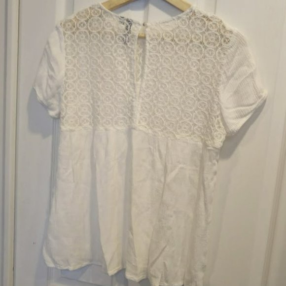 Kut From the Kloth Lace Top size Large - Picture 2 of 4